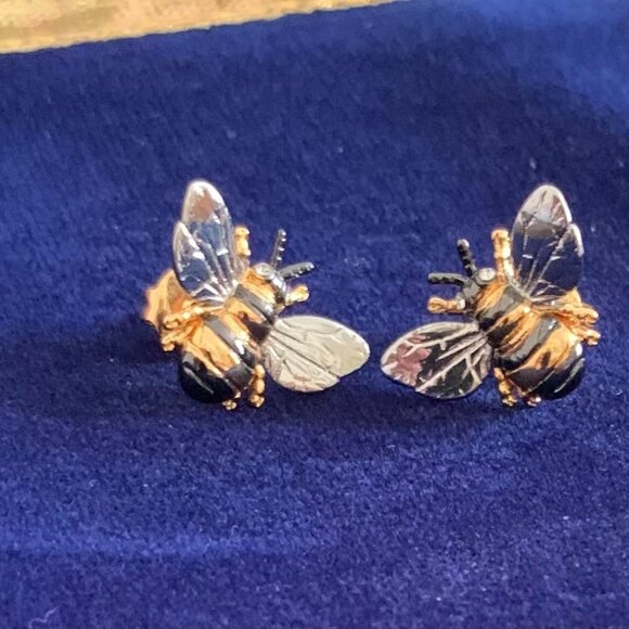 Neiman Marcus 18k Gold Plated Shimmering Bumble Bee Earrings - Picture 3 of 5